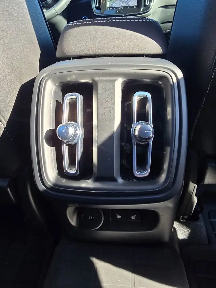 Volvo XC40 снимка Volvo XC40