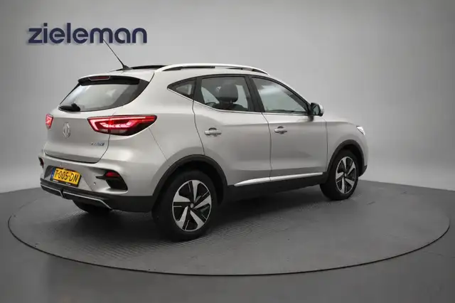 MG ZS view 15