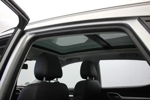 MG ZS view 9