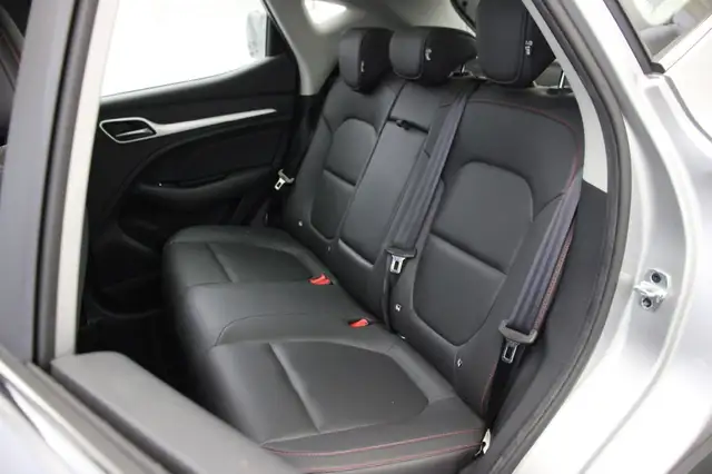 MG ZS view 8
