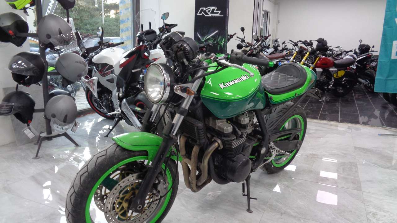Kawasaki ZR - 7 caferace - usato