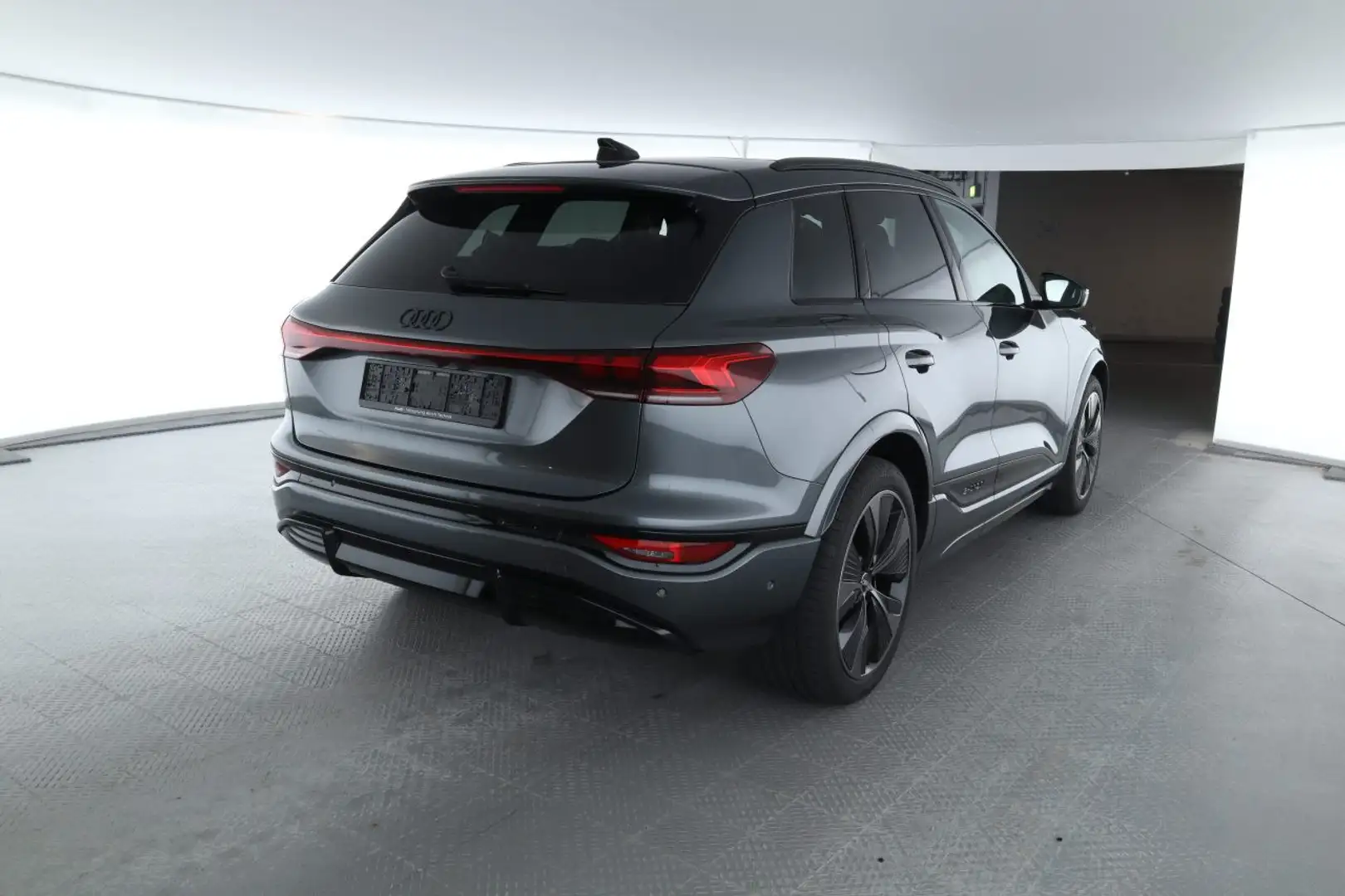 Audi Sonstige Q6 e-tron quattro +S-LINE+ADAPAIR+360°+PANO+B&O+ Grau - 2