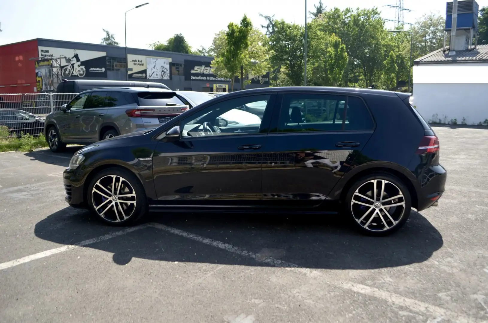 Volkswagen Golf VII GTD BMT *2.HAND*Bi-XENON*18-ZOLL*NAVI* Zwart - 2