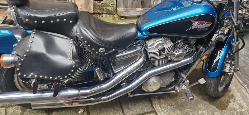 Honda VT 1100 Shadow - foto 2