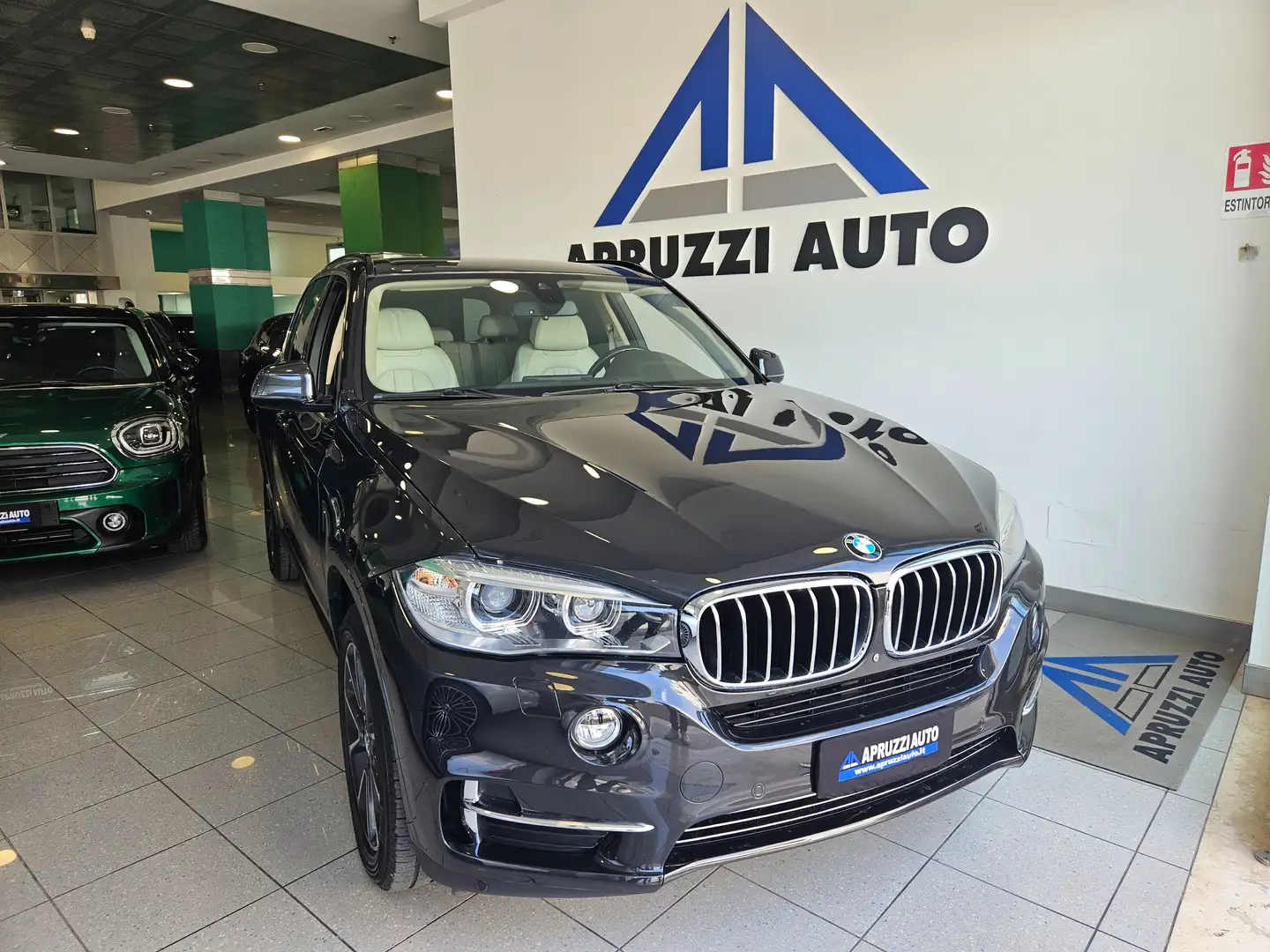 BMW X5 X5 xdrive25d Luxury 231cv auto PELLE RETROCAM NAVI Nero - 1