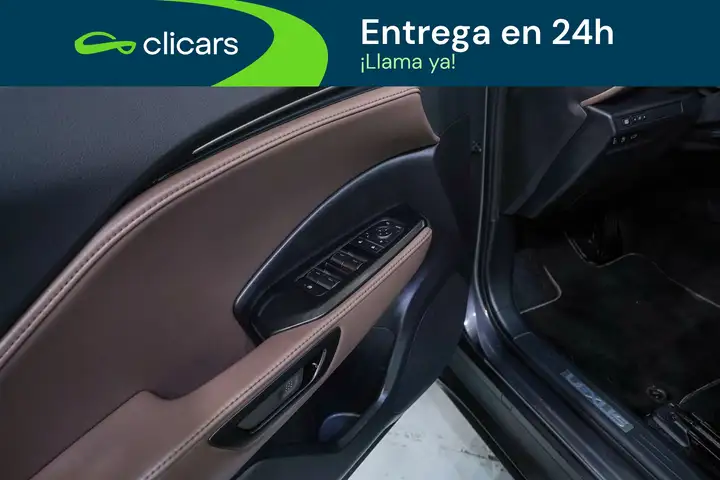 Lexus LBX 2024, foto 19