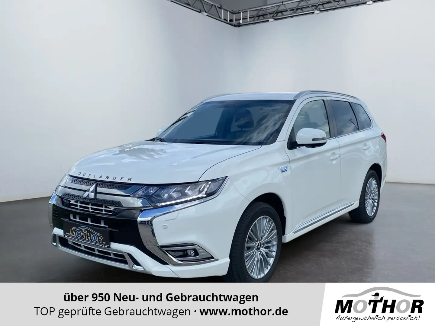 Mitsubishi Outlander Plus Spirit 2.4 PHEV TEMP PDC NAVI Weiß - 1