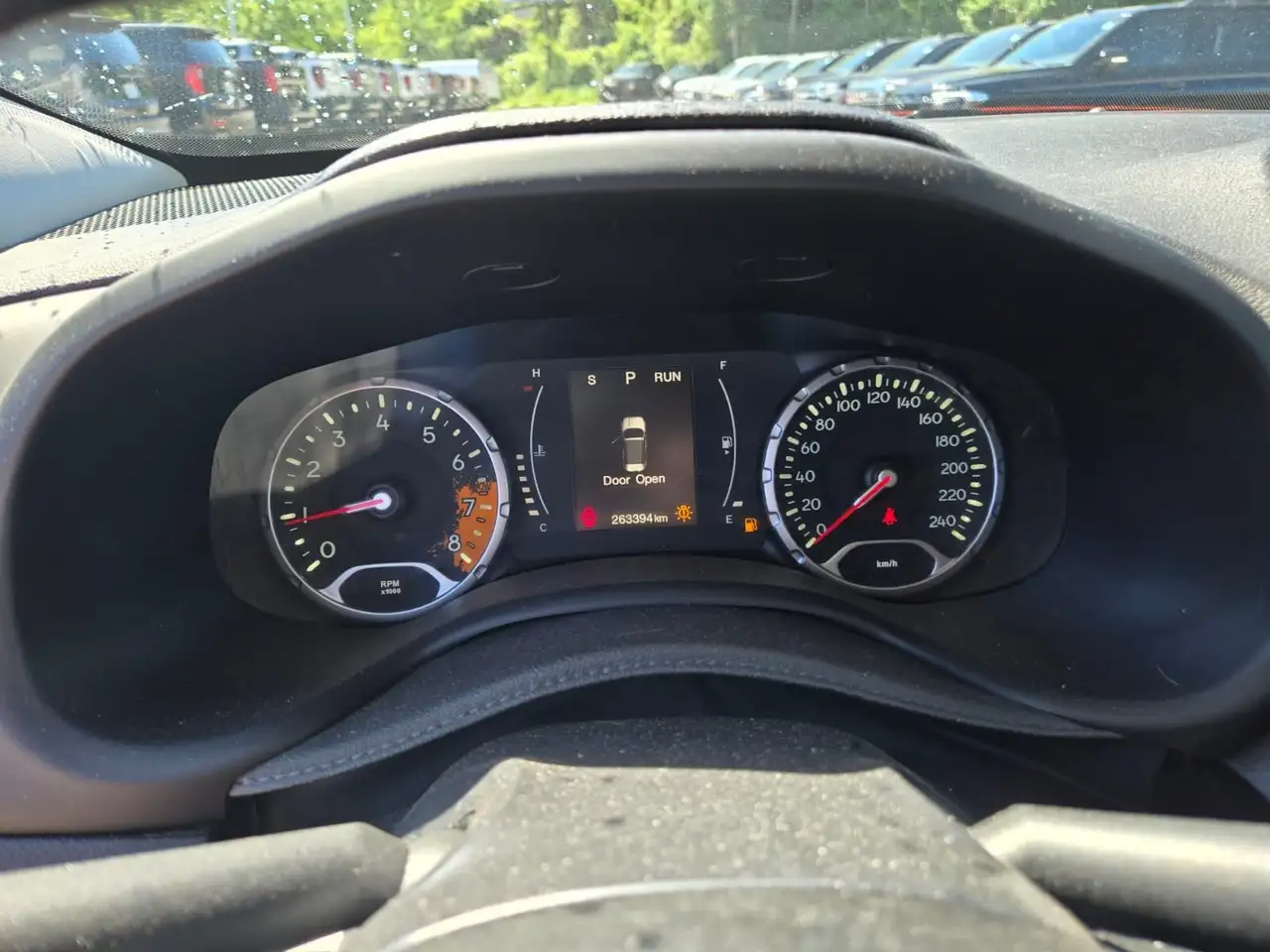Jeep Renegade снимка Jeep Renegade