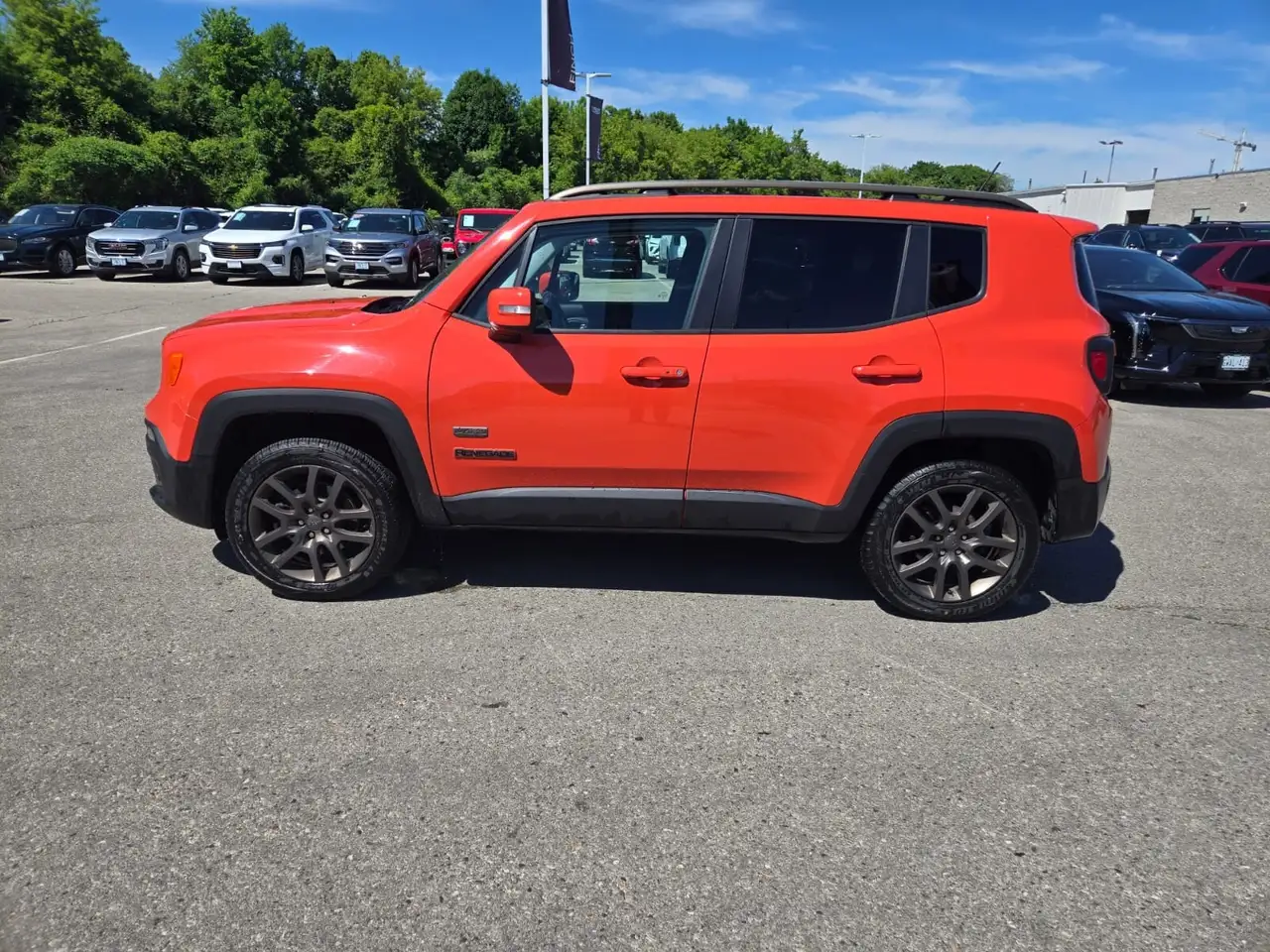 Jeep Renegade снимка Jeep Renegade