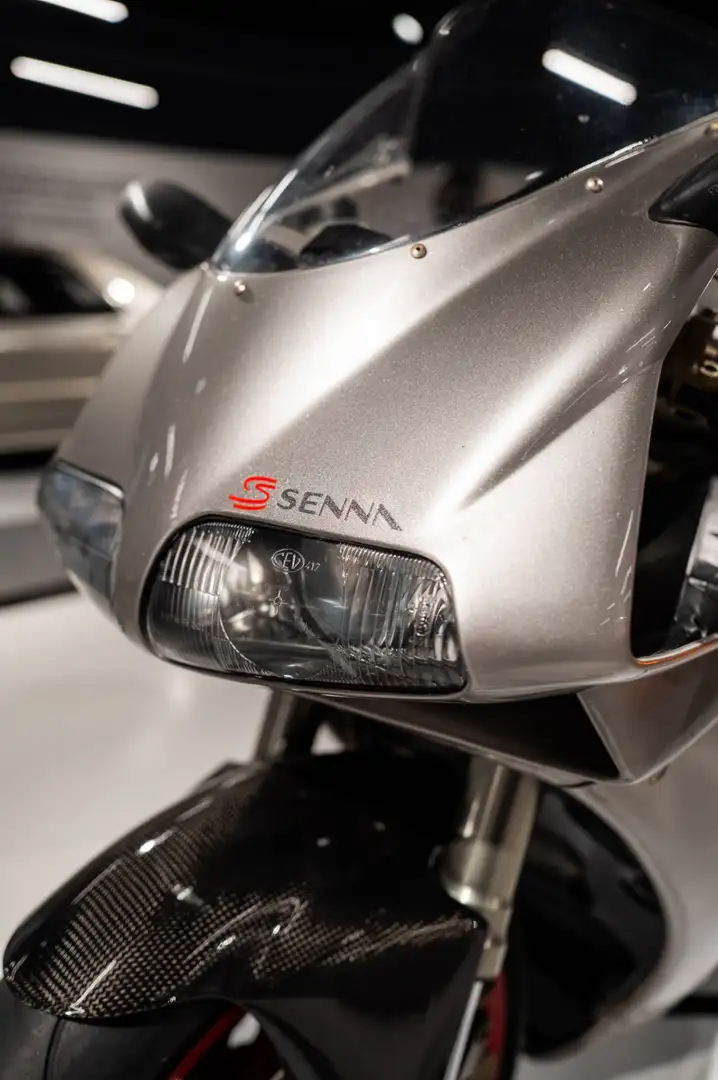 Ducati 916 Senna II Stříbrná - 2