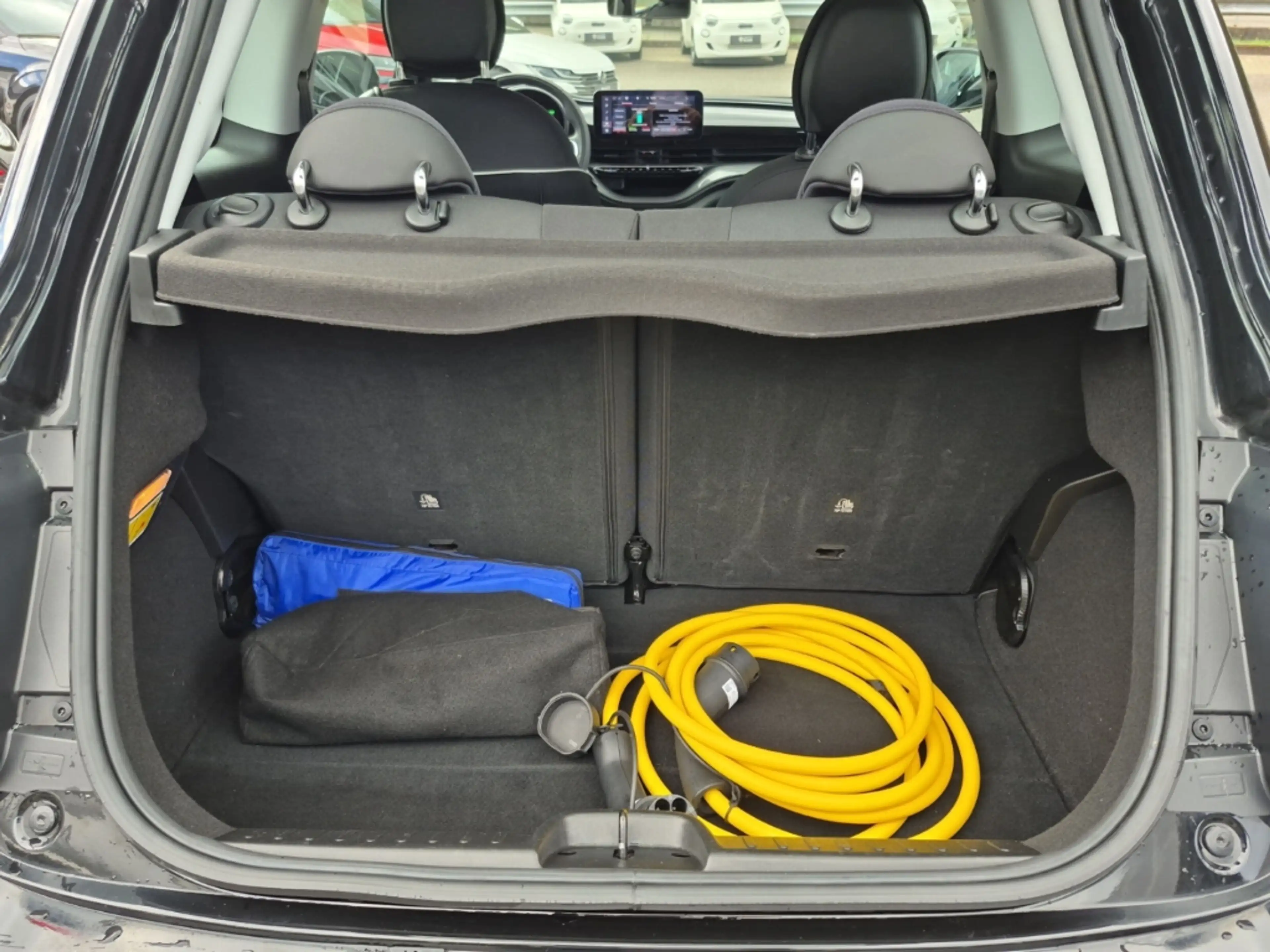 Fiat 500e Kamera Keyless Sitzheizung — photo 14