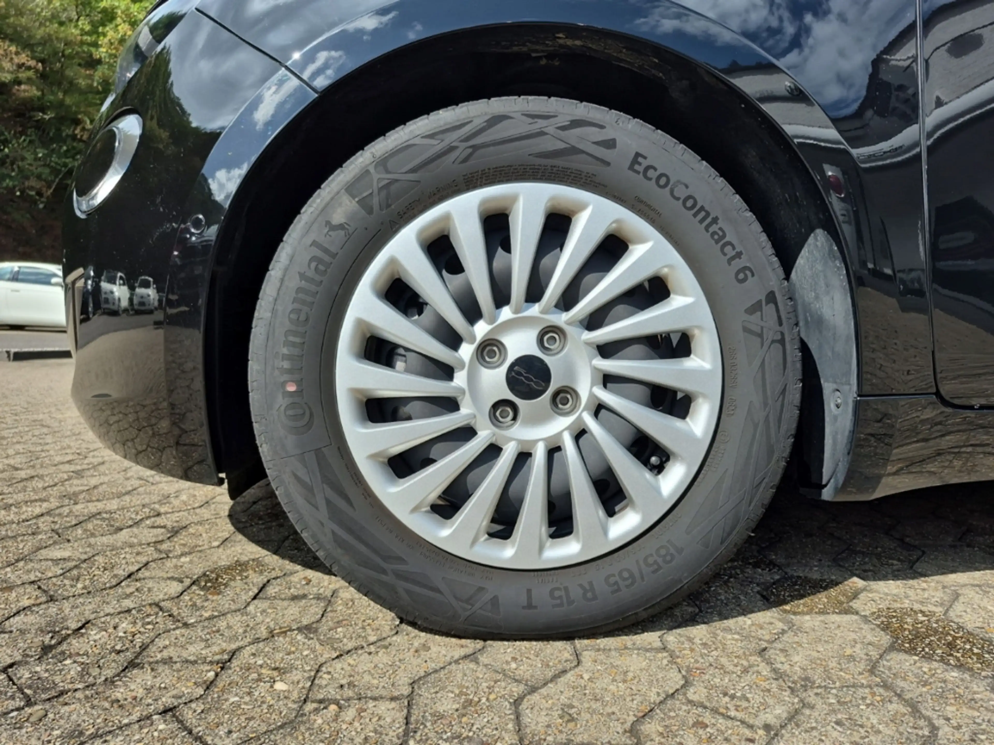 Fiat 500e Kamera Keyless Sitzheizung — photo 13