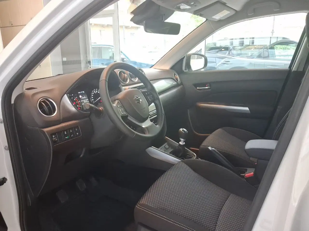 Suzuki Vitara 1.4 Boosterjet hybrid AllGrip Cool+ 13