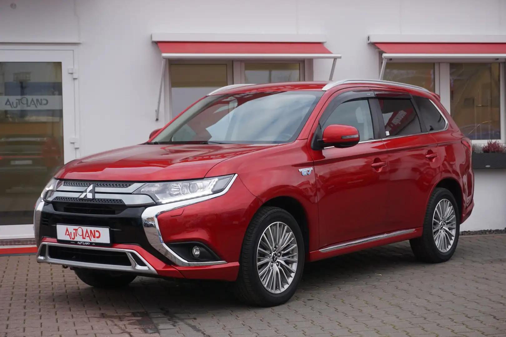 Mitsubishi Outlander 2.4 Hybrid PHEV 4WD CVT Navi Kamera Rot - 2