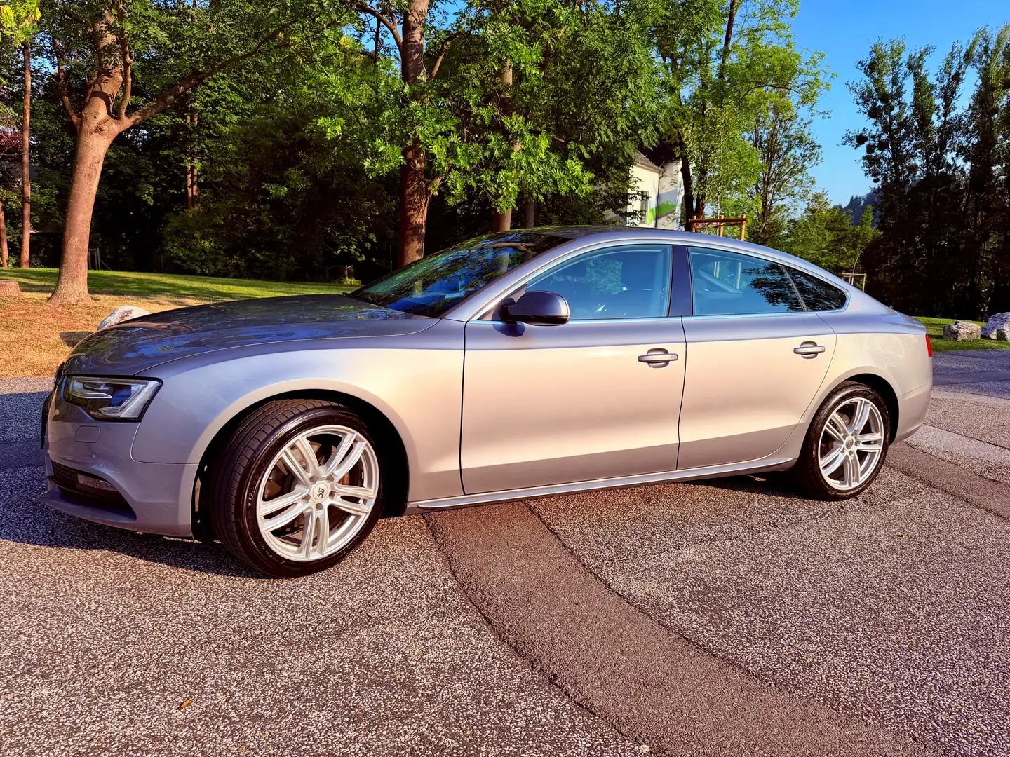 Audi A5 A5 SB 1,8 TFSI Aut. Silber - 1