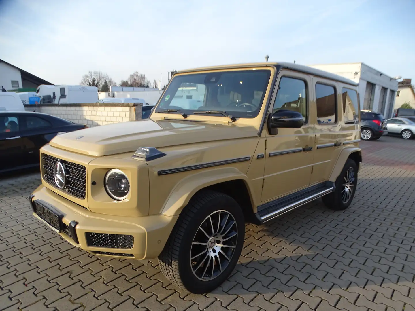 Mercedes-Benz G 350 d AMG Line Standheizung, Distronic, AHK, GSHD, Beige - 1
