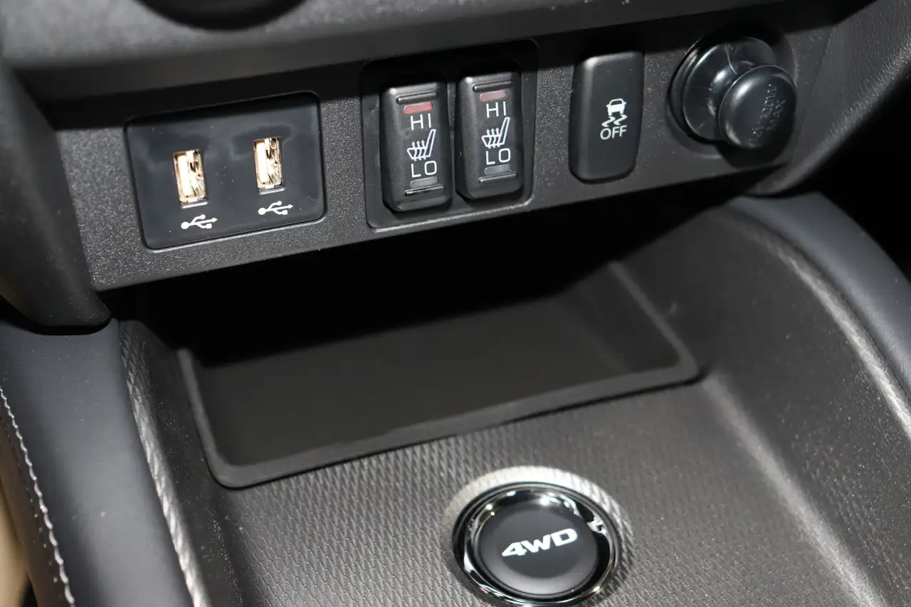 Mitsubishi RVR снимка Mitsubishi RVR