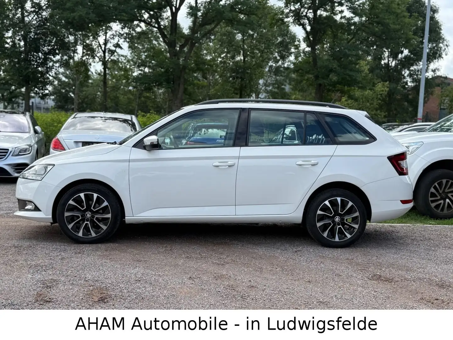 Skoda Fabia Combi Ambition|PDC|APPLECAR|TEMPOMAT|ASS Weiß - 2