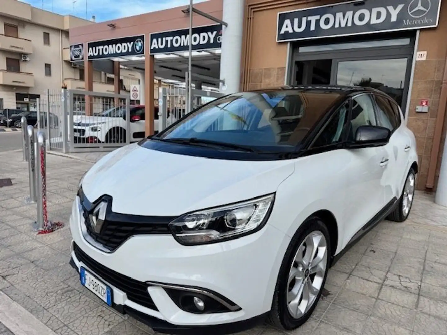 Renault Scenic Scenic IV 2017 1.5 dci SPORT EDITION 2 110cv Bianco - 2