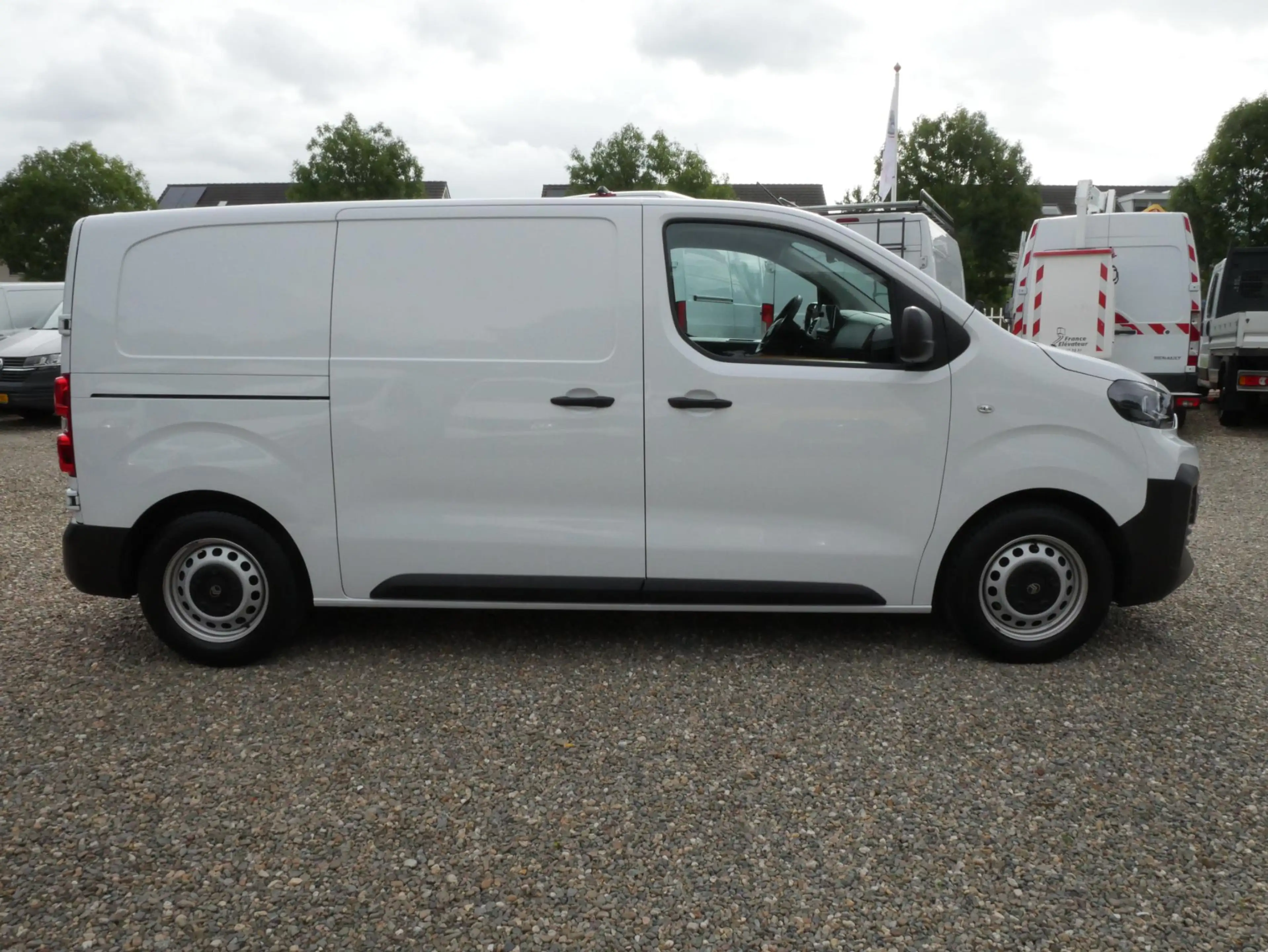 Citroen Jumpy 2.0 BlueHDI 145PK L2 Airco Cruise Camera Trekhaak — photo 2