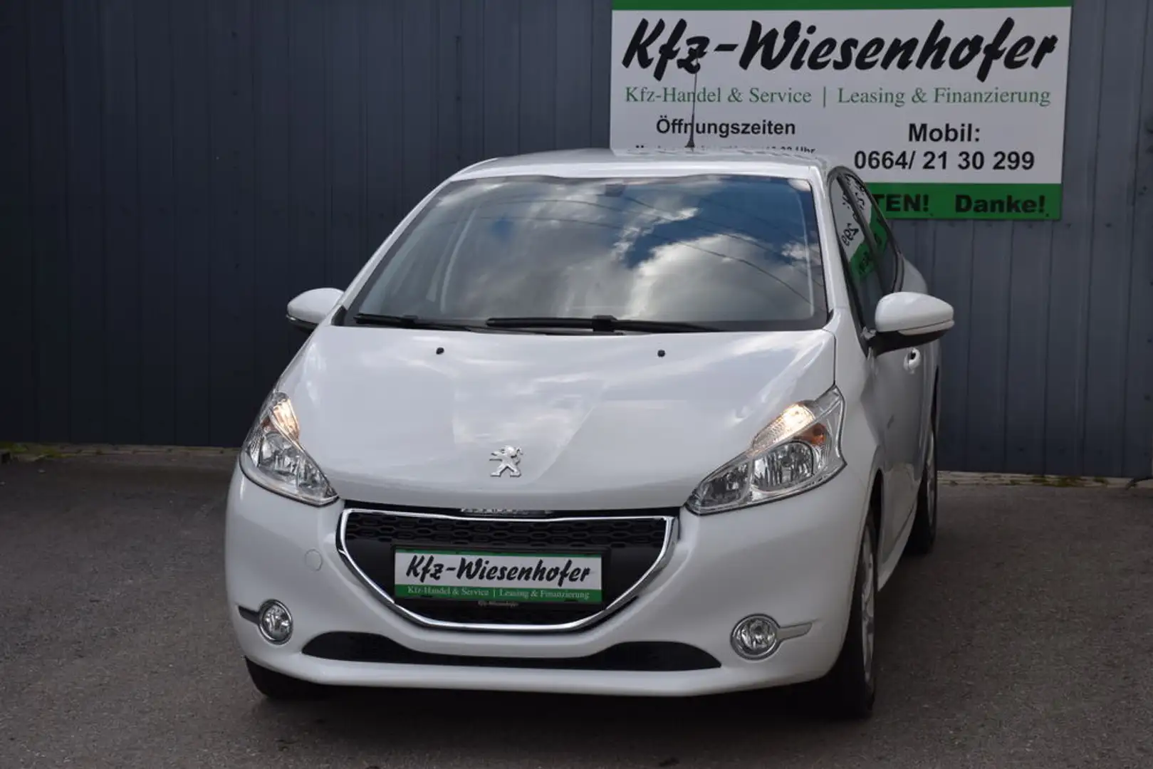 Peugeot 208 Active / Zahnriemen + Service NEU / Weiß - 2