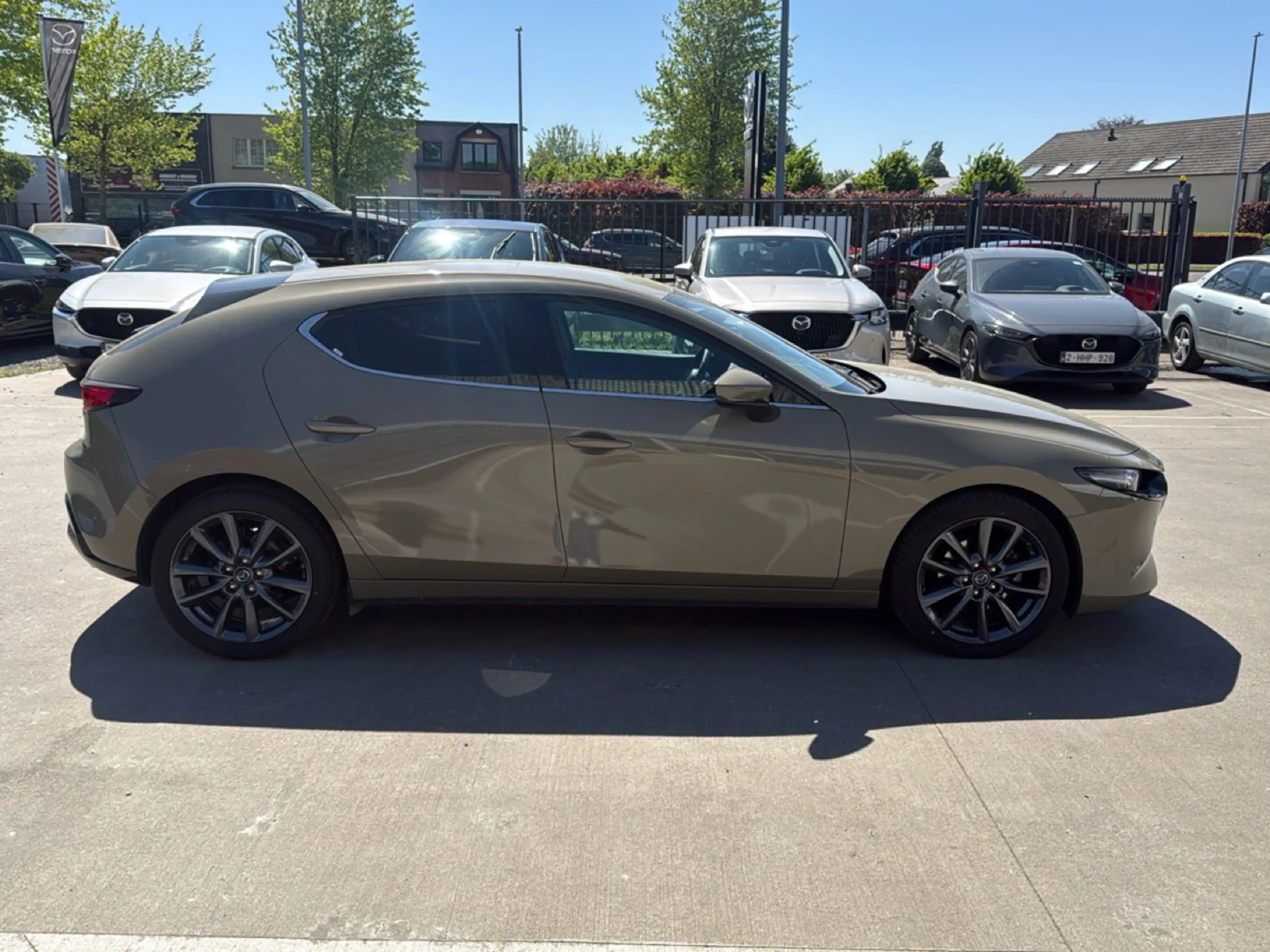 Mazda 3 2.5 e-Skyactiv G 103kW Takumi — photo 7