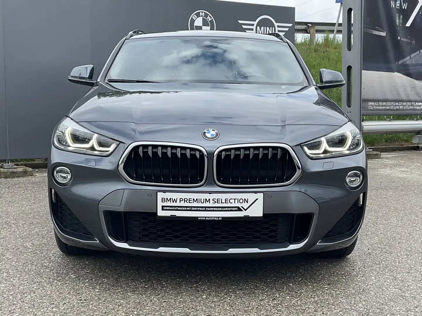 BMW X2 X2 sDrive18i Grijs - 2