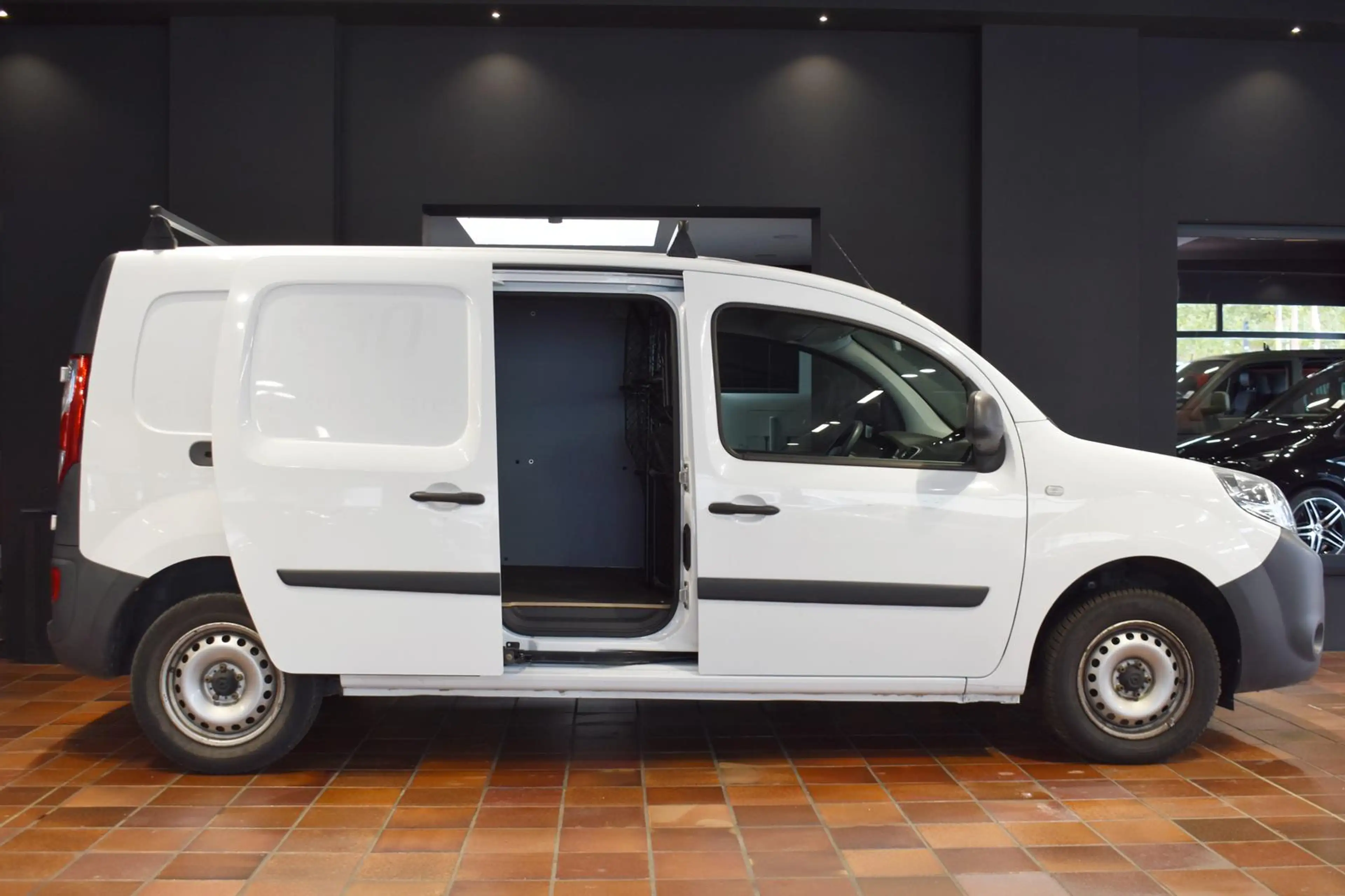 Renault Kangoo MAXI L2 EXTRA RAPID KLIMA TEMPOMAT KAMERA NAVI R-L — photo 4