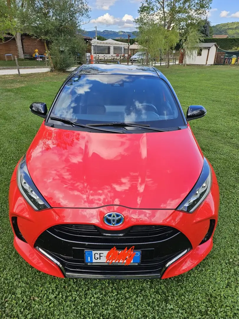 Toyota Yaris 1.5h Premiere - 1