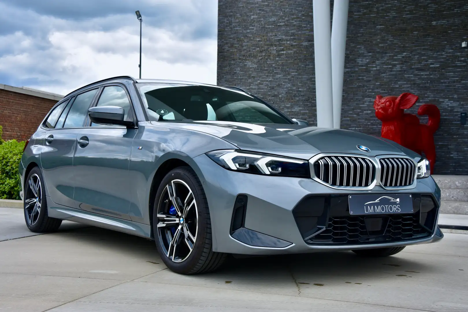 BMW 330 iA Touring **M-Sport** CAMERA ** WIDESCREEN Gris - 2