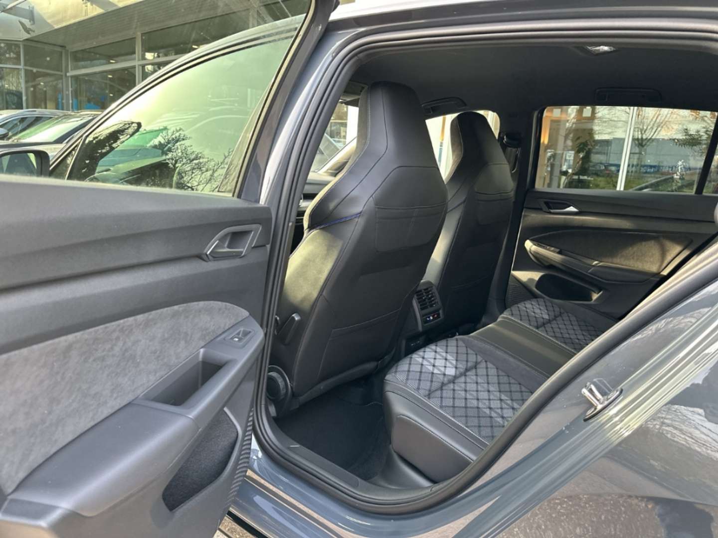 Volkswagen Golf R-Line - - Joinsteer - #4