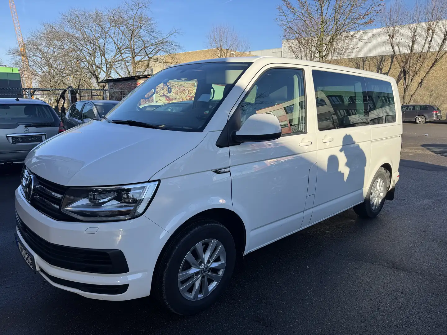 Volkswagen T6 Multivan Comfortline TSI Standheizung Anhängerkupplung Bílá - 1