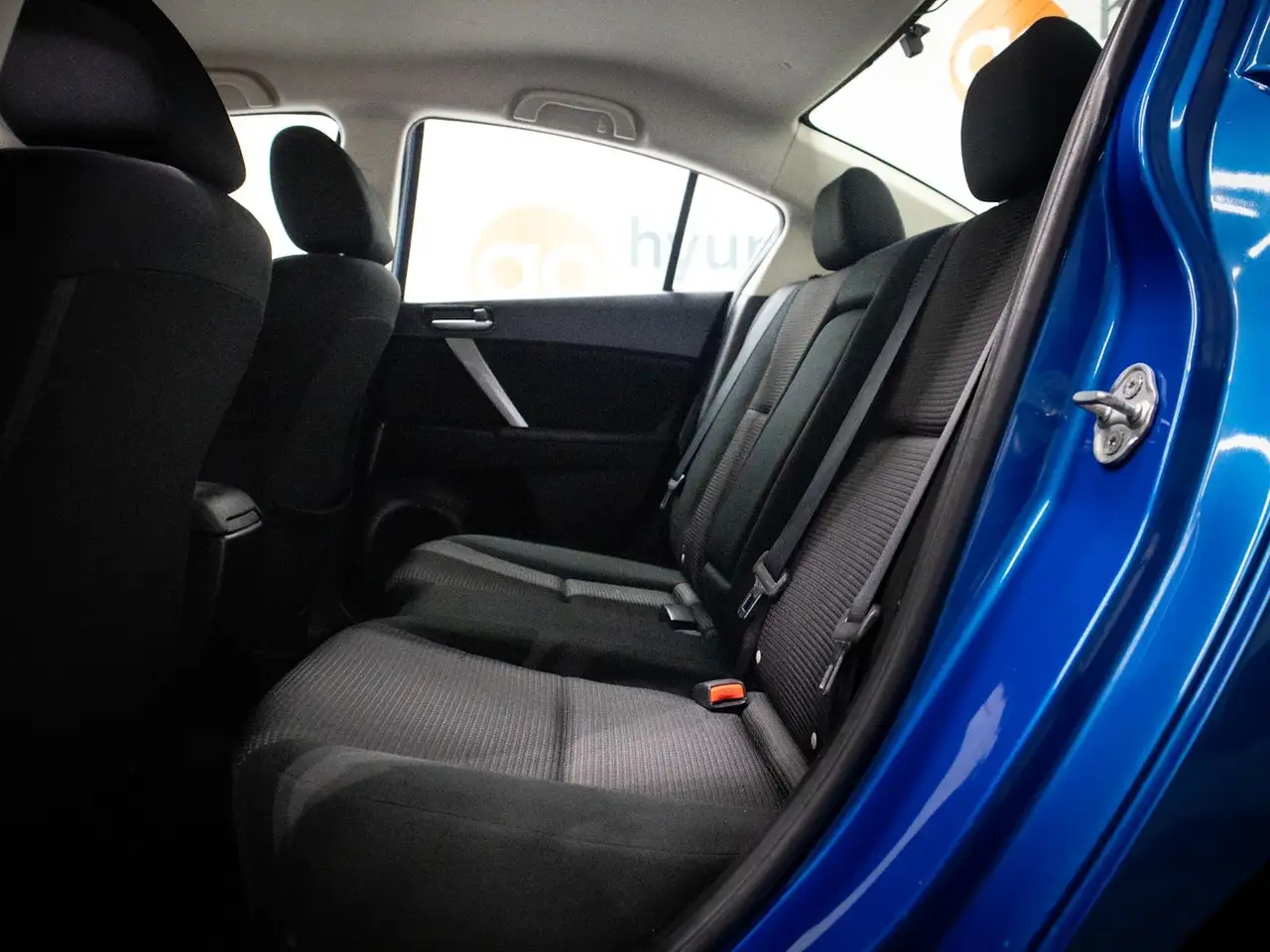 Mazda 3 снимка Mazda 3