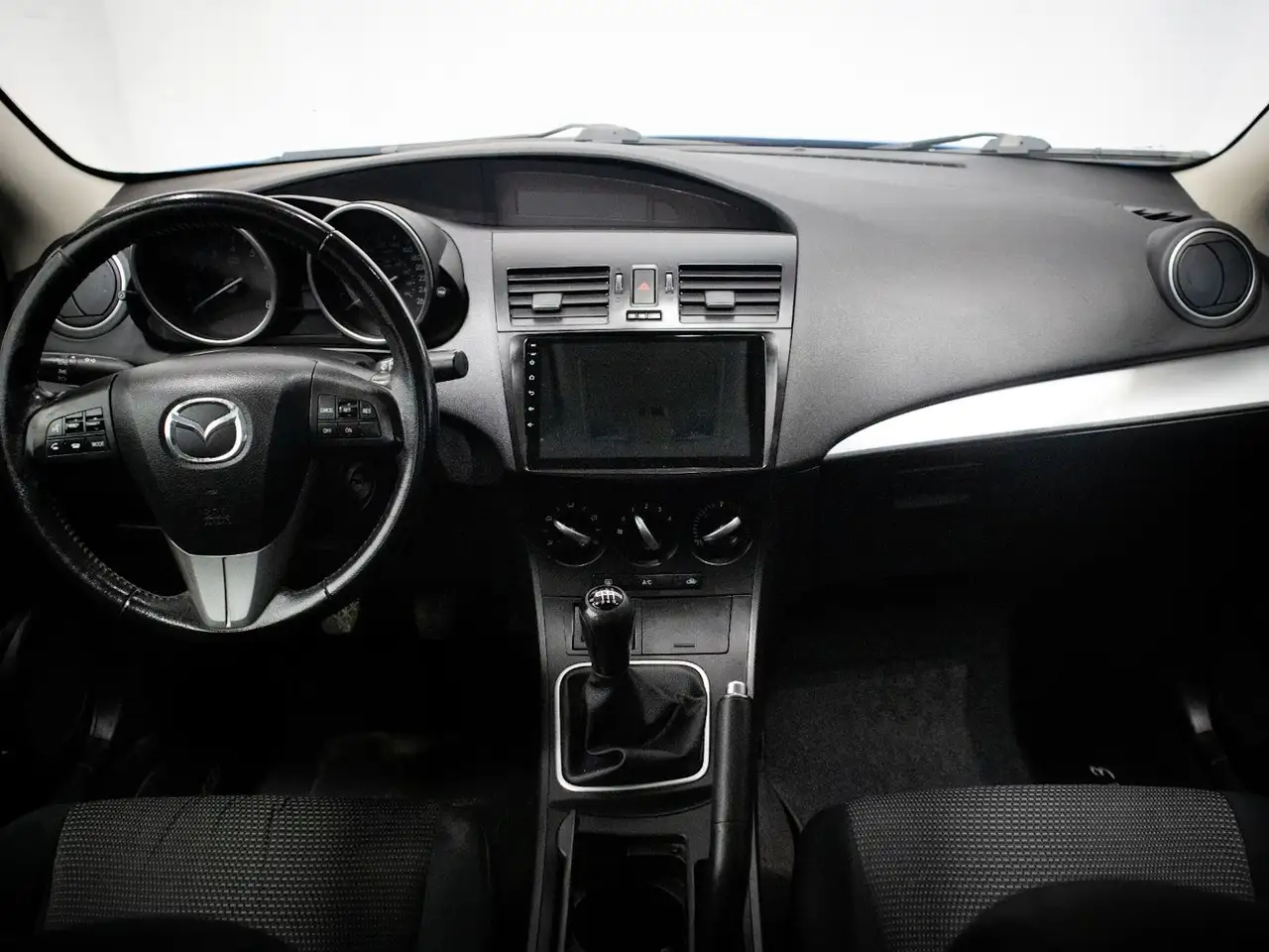 Mazda 3 снимка Mazda 3