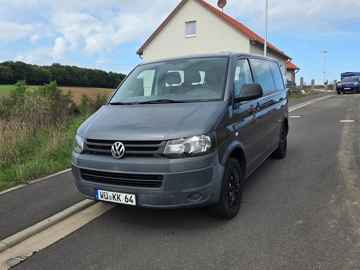 Volkswagen T5 Caravelle Motor 116.000km, Wohnmobilzulassung Szary - 2