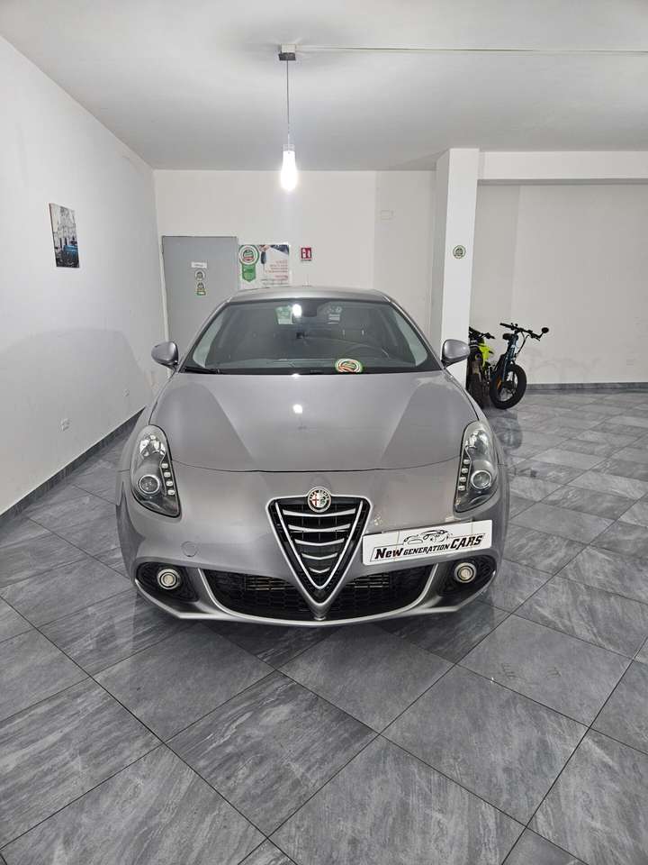 Alfa Romeo Giulietta Giulietta 1.6 JTDm-2 105 CV Distinctive
