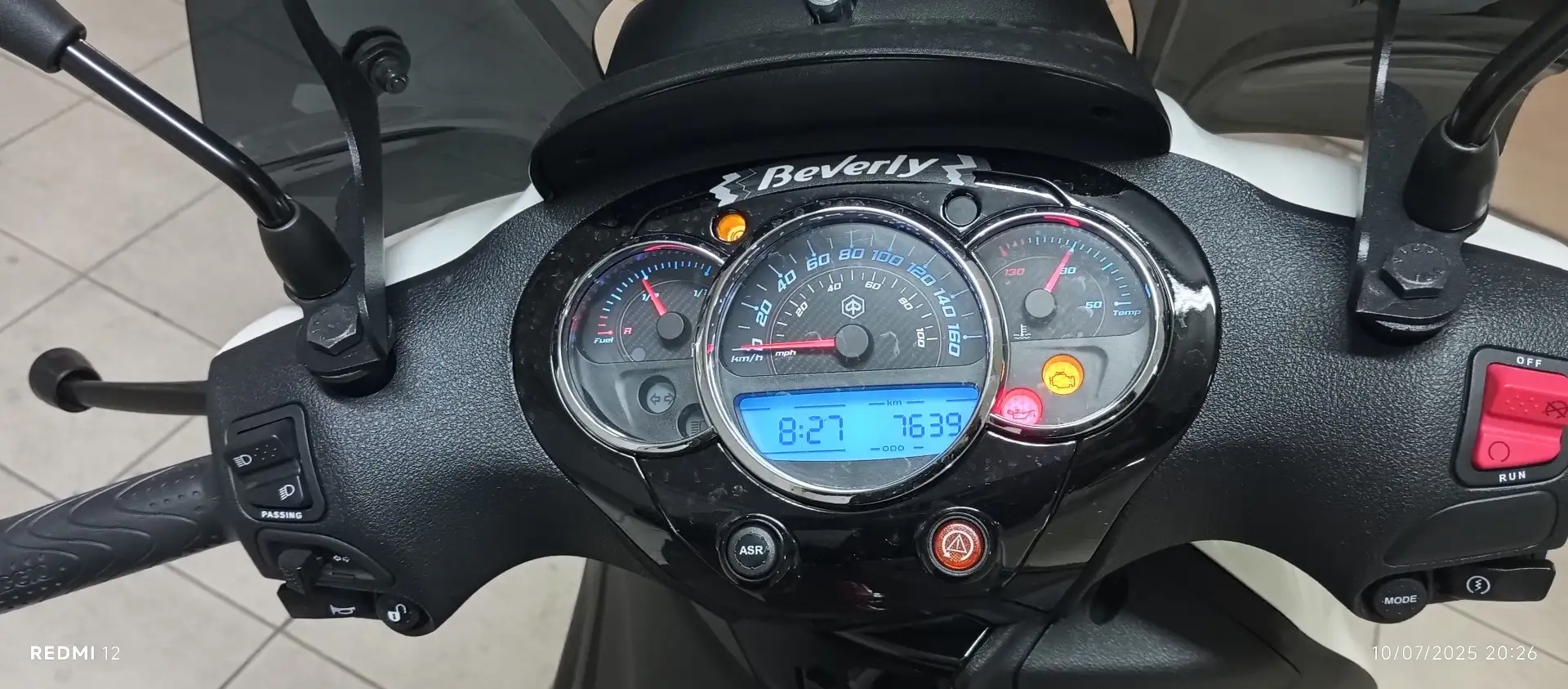 Piaggio Beverly 300 Bianco - 2