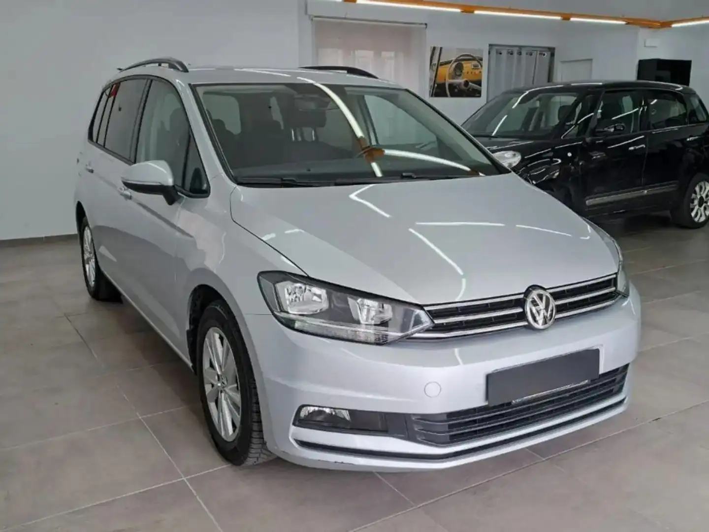 Volkswagen Touran 2.0 TDI 150 CV DSG Executive BMT Grigio - 1