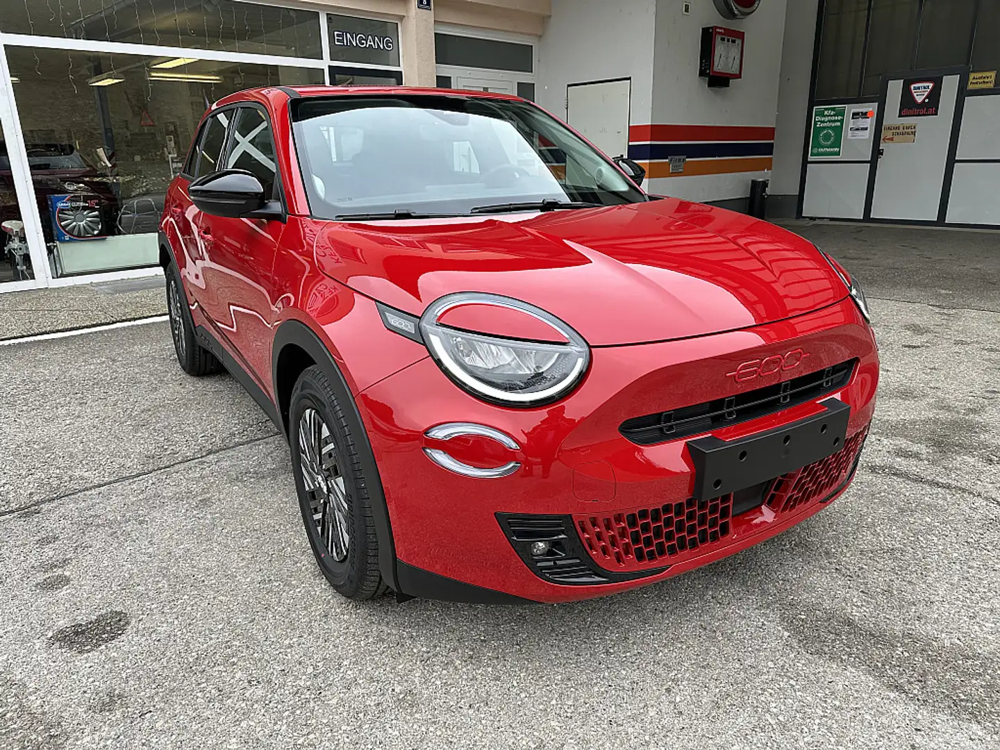 Fiat 600e 600 Elektro (RED) 54 kWh Rot - 2