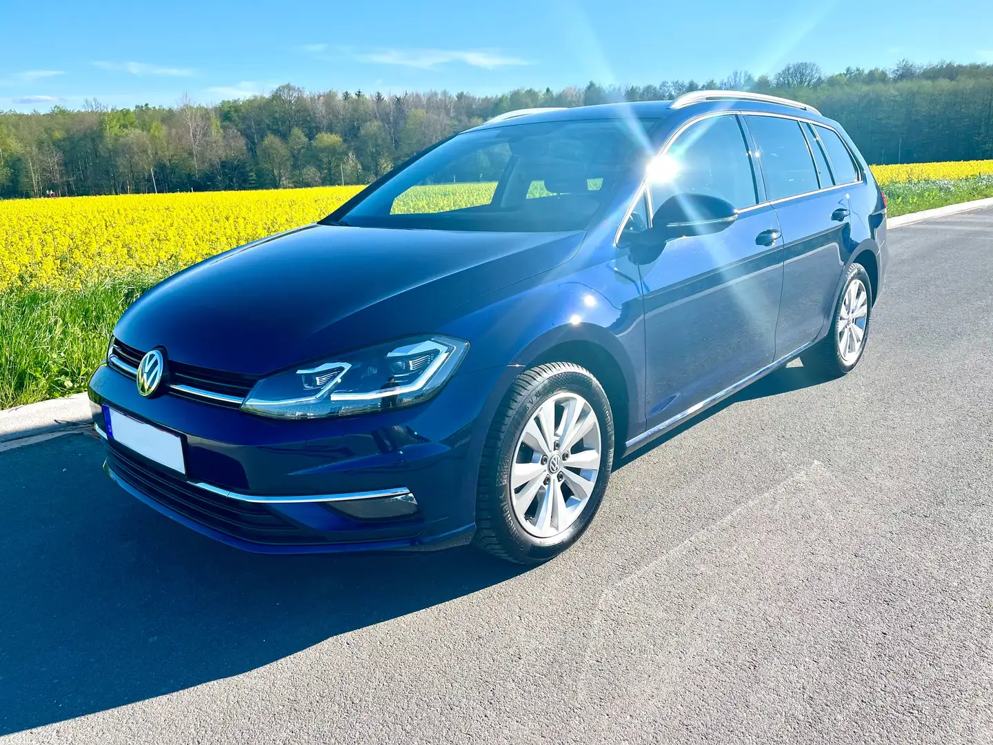 Volkswagen Golf Variant Comfortline*LED-Scheinwerfer*NAVI*Rückfahrkam.* Albastru - 1