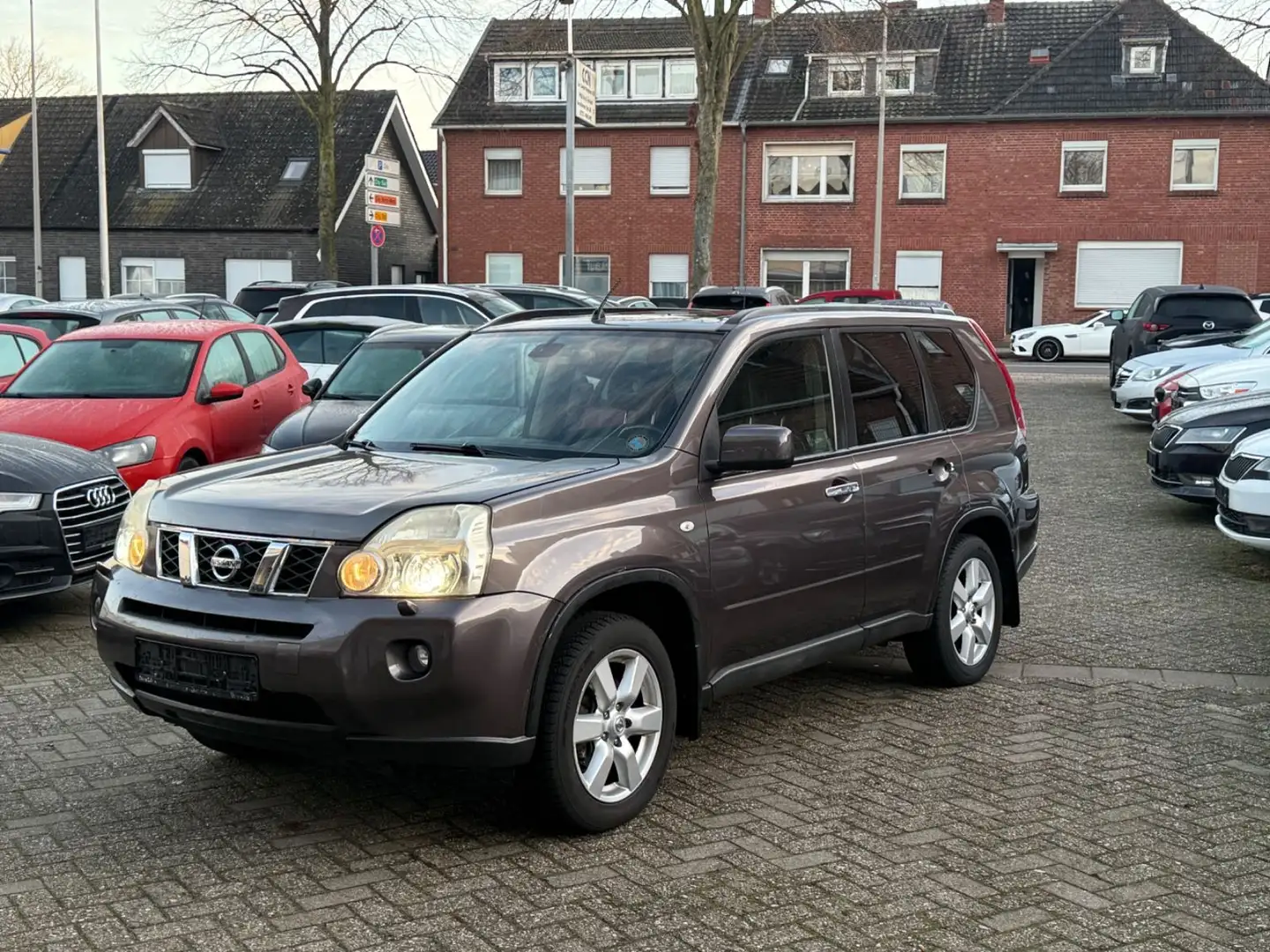 Nissan X-Trail LE 4X4*LEDER*AUTOMATIK*PANO*** Grau - 1