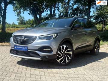 1.6 Turbo Innovation + 181pk Trekhaak / Rondzicht