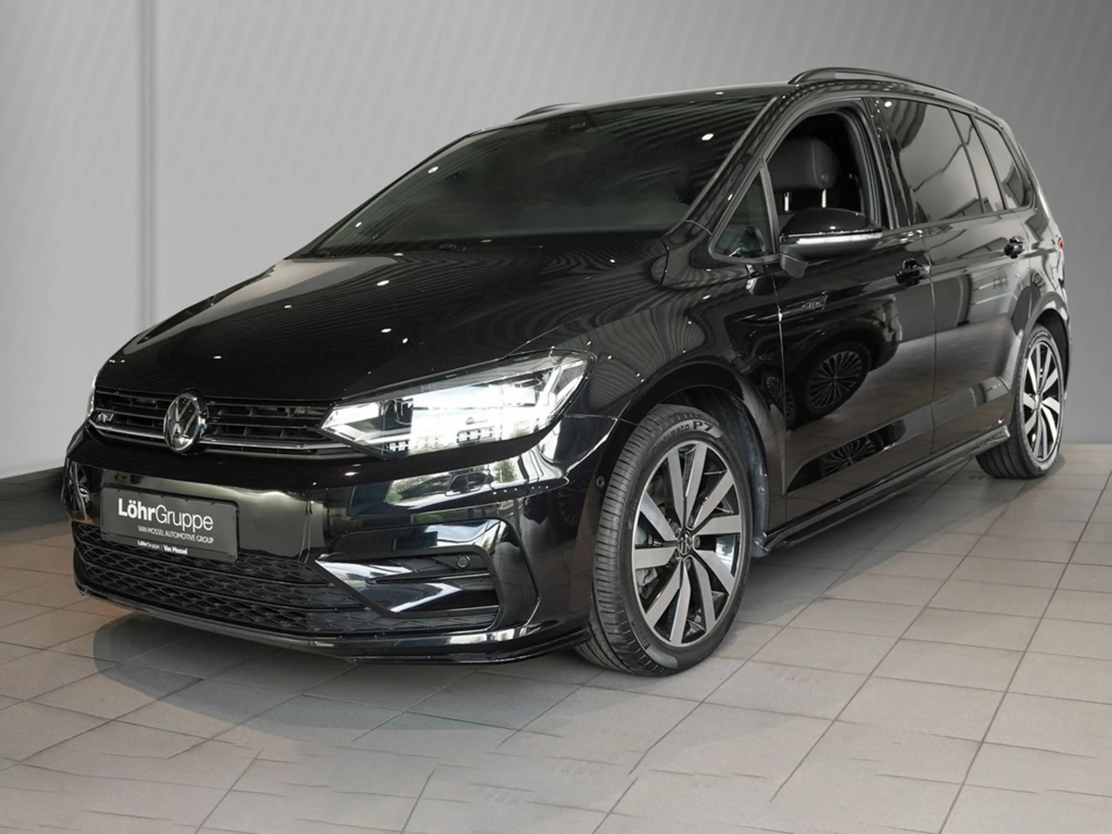 Volkswagen Touran 2.0 TDI DSG Highline R-Line 7-Sitze *LED*AHK*St... — photo 2