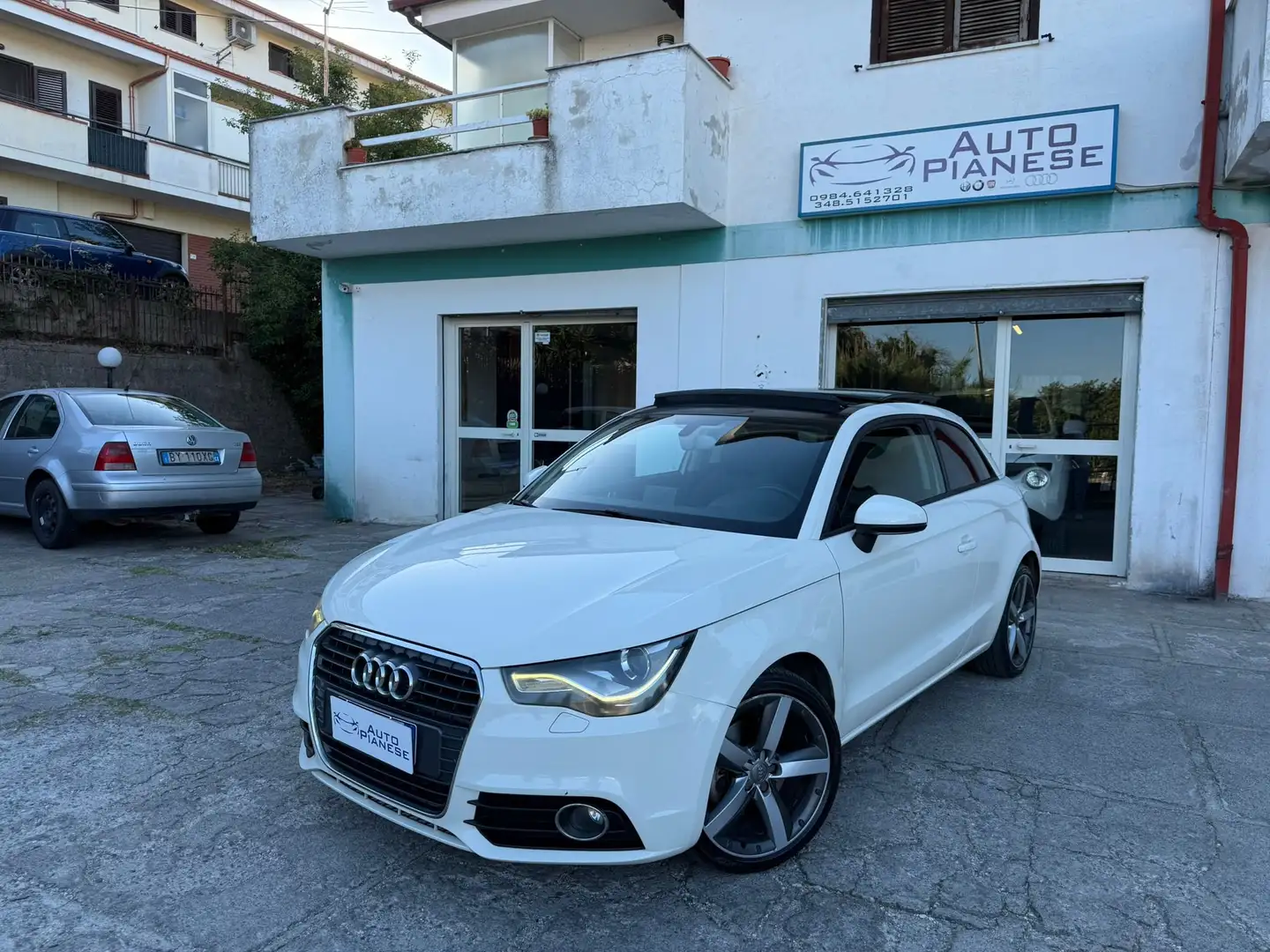 Audi A1 1.6 tdi Ambition Blanc - 1