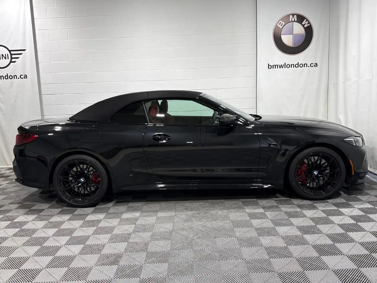 BMW M4 photo BMW M4