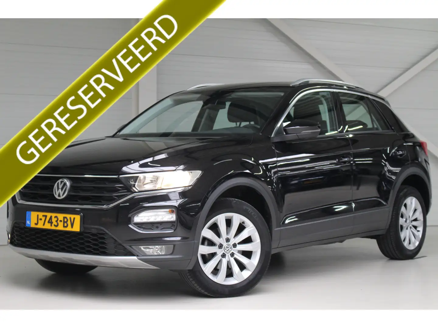 Volkswagen T-Roc 1.0 TSI Style Business Navigatie | Achteruitrijcam Zwart - 1