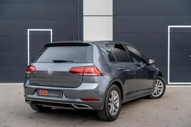 Volkswagen Golf view 2