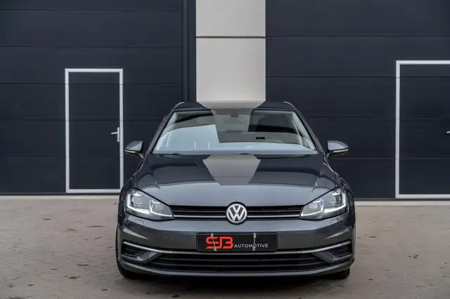 Volkswagen Golf view 4