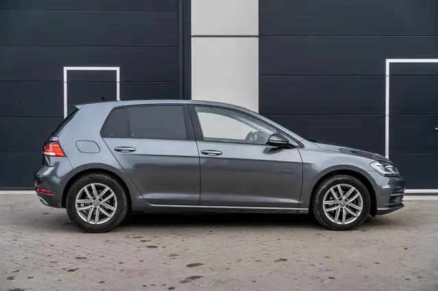 Volkswagen Golf view 6