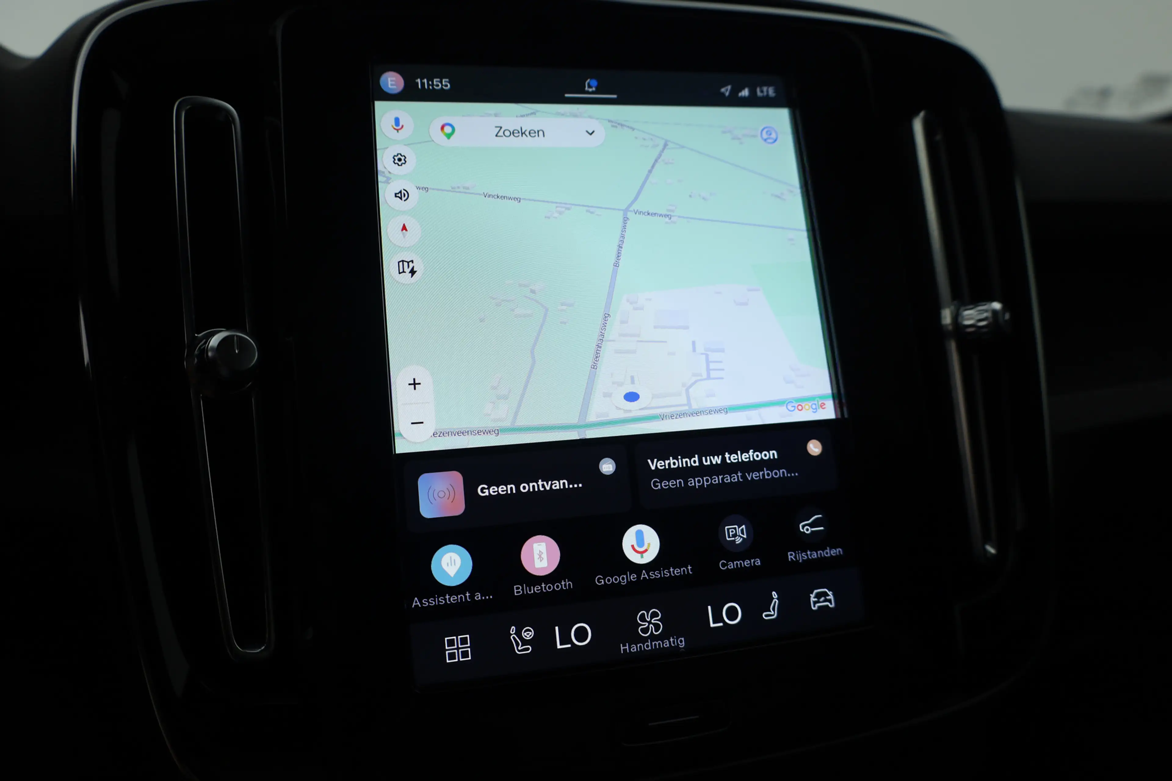 Volvo C40 Recharge Core 69 kWh | Trekhaak | Panorama dak | S — photo 12